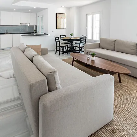Luxurious 2 Bedroom Penthouse In Naranjos Close To The Golf Course And Puerto Banus Apartment *