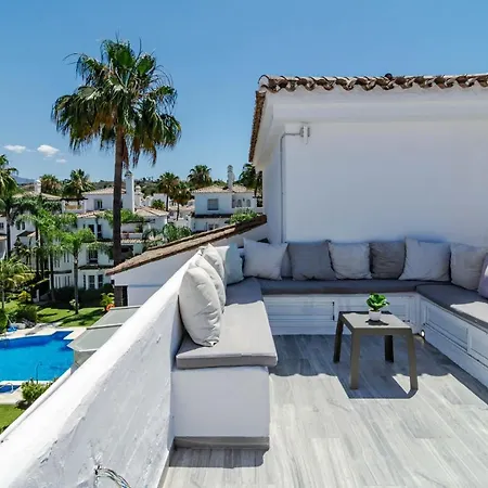Luxurious 2 Bedroom Penthouse In Naranjos Close To The Golf Course And Puerto Banus Apartment