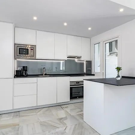 Apartment Luxurious 2 Bedroom Penthouse In Naranjos Close To The Golf Course And Puerto Banus