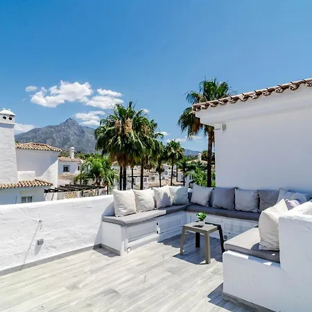 Luxurious 2 Bedroom Penthouse In Naranjos Close To The Golf Course And Puerto Banus Apartment Marbella